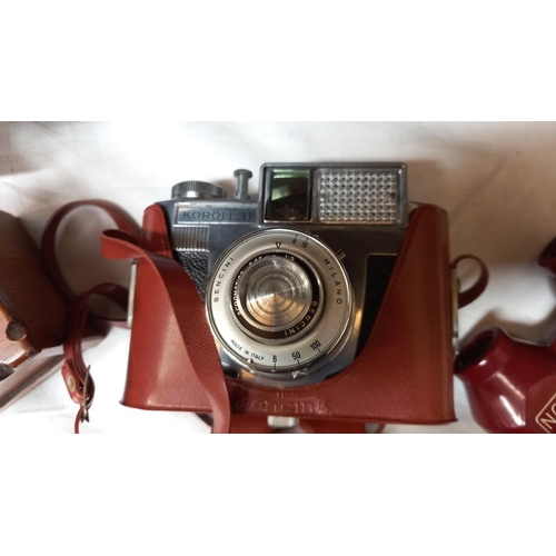 251 - A Berlin camera, binoculars & music box