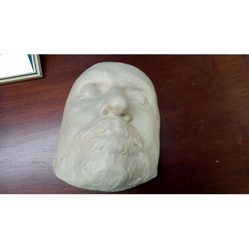 297 - An unusual fibreglass death mask of an unknown man