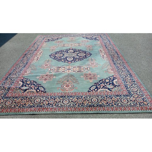 1571 - A large rug / carpet 300 cm x 400cm (3m x 4m). Made in Belgium