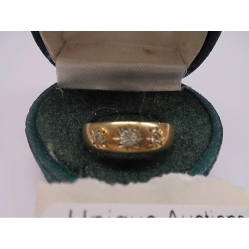 1040 - A 9ct gold ring, size Q half, 2.5 grams.