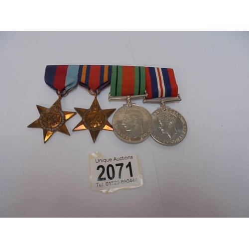 2071 - Two WW2 medals and two WW2 stars.