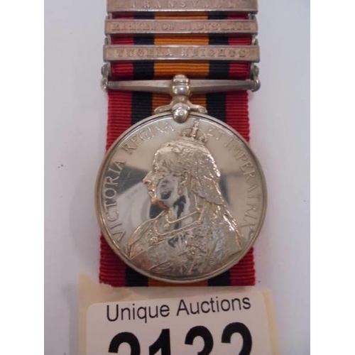 2132 - A Victorian South Africa medal with bars for 369 Pte E J Pearce, Imperial Light Infantry.