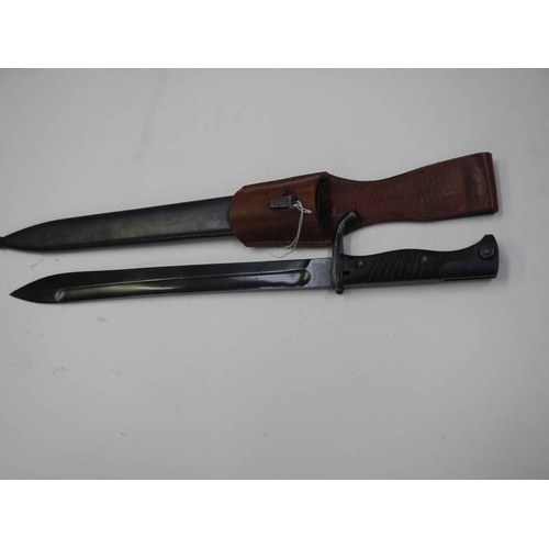 2444 - A WW1 1918 Waffen Fabrik Mauser A G Obendor butcher knife bayonet in original scabbard.