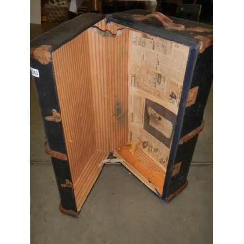 2363 - An old cabin trunk, lockable, 84 x 50 x 32 cm.