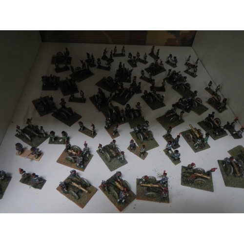 2613 - A large private collection of war gaming figures, war game figures including armies, tanks, aircraft... 