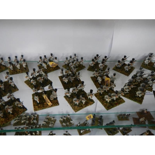 2613 - A large private collection of war gaming figures, war game figures including armies, tanks, aircraft... 