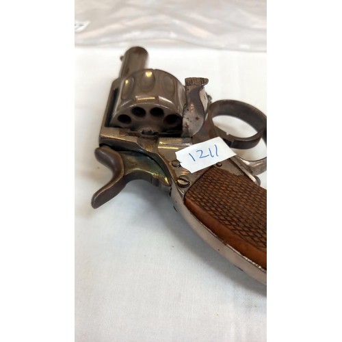 2577 - A small cap pistol. Length 14.5cm