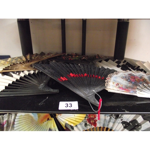 33 - A quantity of vintage folding fans (approx 20) 3 a/f