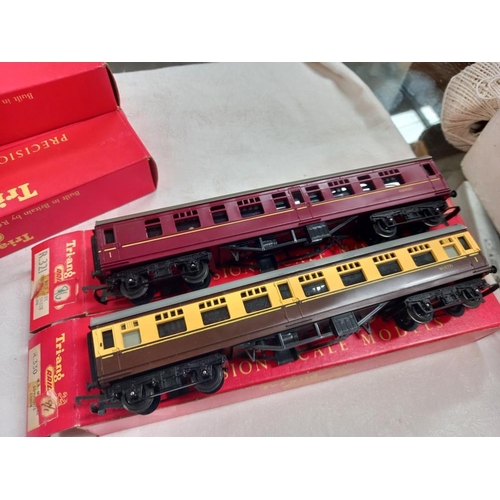 190 - 7 boxed Triang railways scale models (see condition report for model numbers)