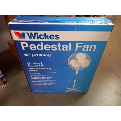 227 - A boxed Wickes pedestal fan (appears unopened) COLLECT ONLY