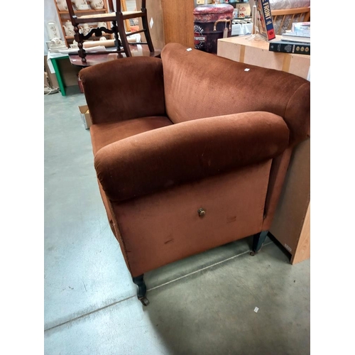 285 - A 1920/30's brown Draylon drop end settee/sofa  COLLECT ONLY