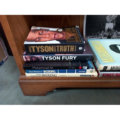 316 - A good selection of books on boxing including Mike Tyson, Muhammed Ali & Tyson Fury etc. including p... 