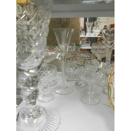 203 - A mixed lot of glass ware, COLLECT ONLY.