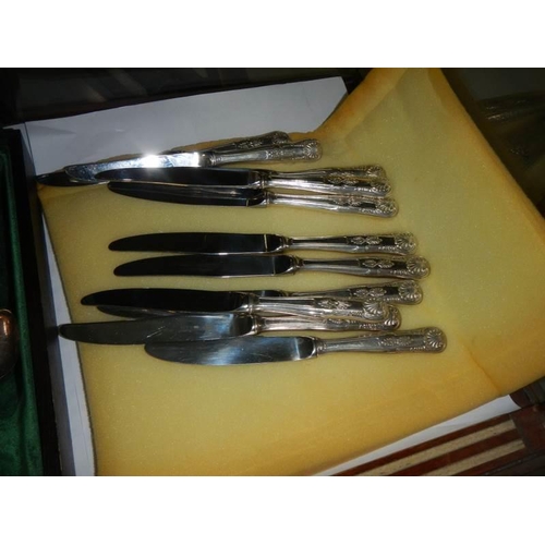 226 - A quantity of Kings pattern cutlery.