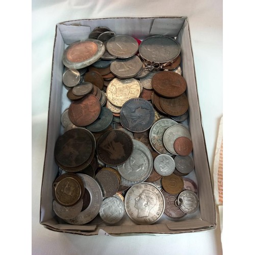 236 - A mixed lot of coins.