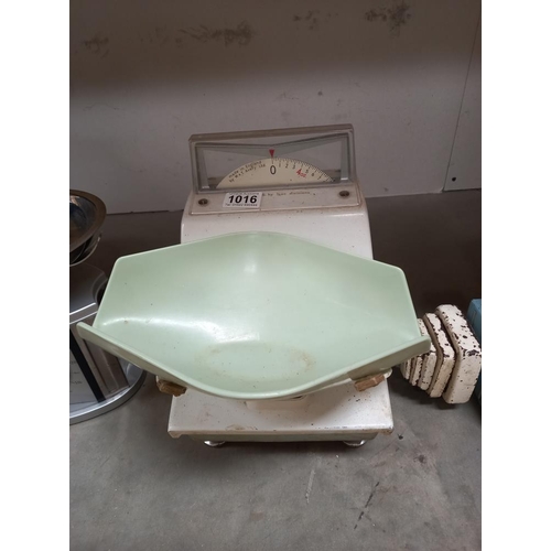 1016 - 3 vintage scales (kitchen etc.) COLLECT ONLY