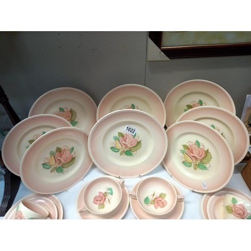 1022 - A Susie Cooper Patricia Rose tea set & other Patricia Rose items COLLECT ONLY