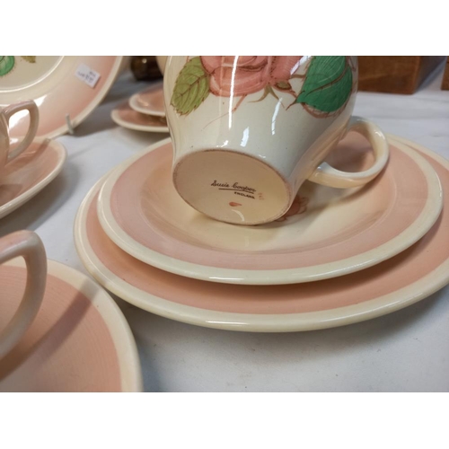 1022 - A Susie Cooper Patricia Rose tea set & other Patricia Rose items COLLECT ONLY