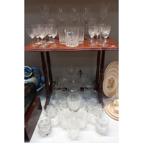 1023 - A good lot of crystal & other drinking glasses