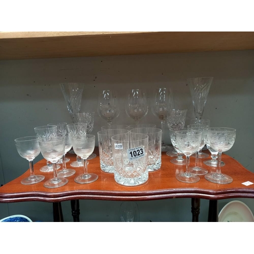 1023 - A good lot of crystal & other drinking glasses