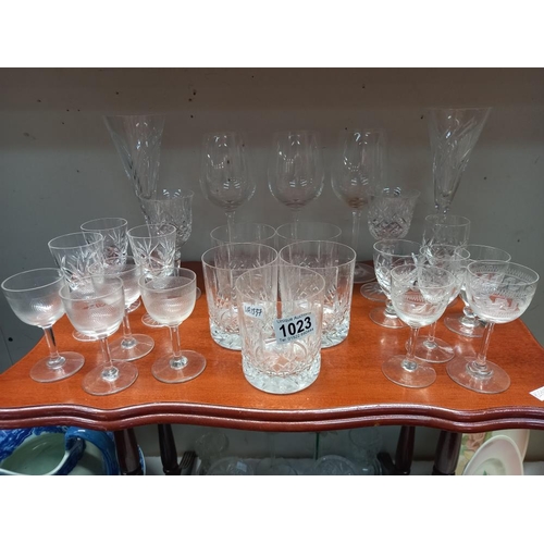 1023 - A good lot of crystal & other drinking glasses