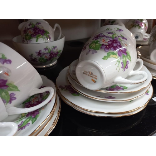 1043 - 2 vintage tea sets & a part vintage tea set