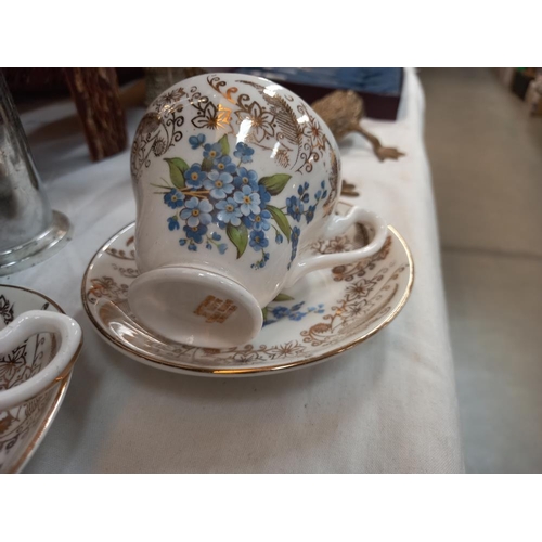 1043 - 2 vintage tea sets & a part vintage tea set