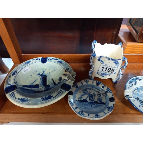 1105 - 5 pieces of blue and white Delft ware