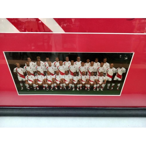 1176 - A framed & glazed signed England rugby shirt, 2002 including Wilkinson etc. (approximately 29 signat... 