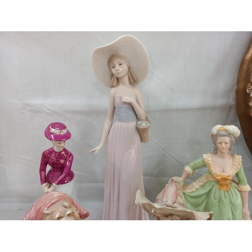 1188 - A Nao by Lladro figure, Franklin Mint Marie Antoinette & 3 other figures COLLECT ONLY