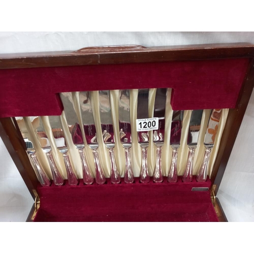 1200 - A 34 piece canteen of silver plated cutlery (missing soup spoons & teaspoons) COLLECT ONLY