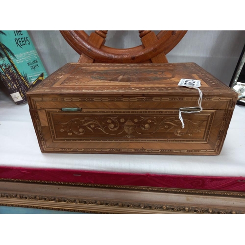 1203 - A Prisoner Of War 19th century straw work box with figural scene to lid and ship at sea scene to int... 