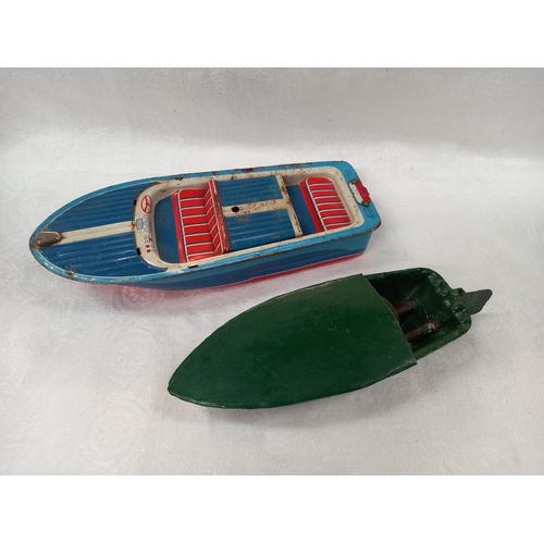 1221 - A selection of vintage tin plate steam putt putt boats