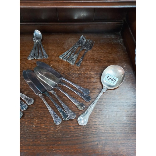 1249 - A quantity of Saul & Seymour Sheffield silver plated King's pattern cutlery