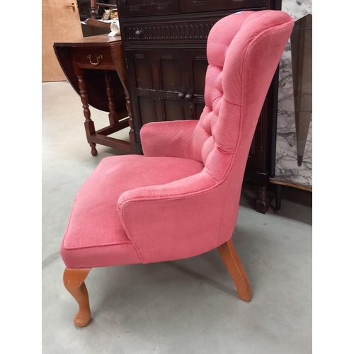 1284 - A Deep Button pink Draylon nursing chair COLLECT ONLY.