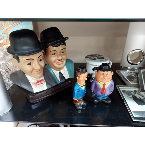 18 - A collection of Laurel & Hardy collectables and ephemera including boxed Laurel and Hardy great ente... 