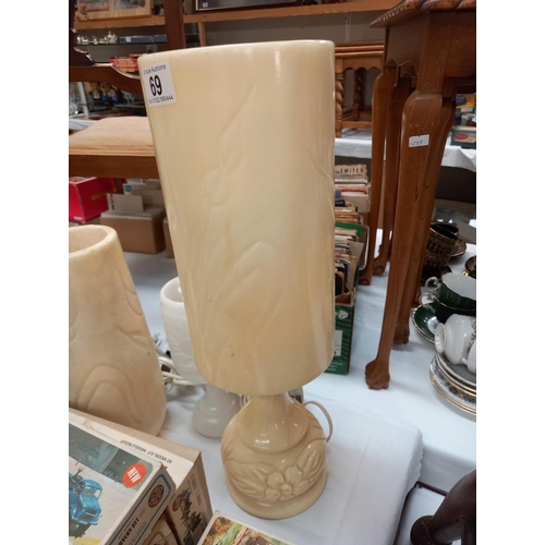 69 - A pair of polished alabaster table lamps plus 2 others and a vase COLLECT ONLY