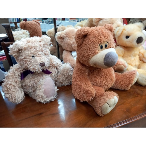 145 - A quantity of teddies/soft toys