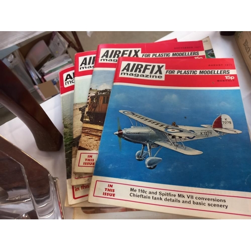 87 - A quantity of vintage empty model kit boxes including Airfix Aurora etc