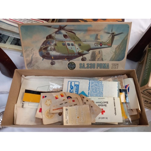 87 - A quantity of vintage empty model kit boxes including Airfix Aurora etc