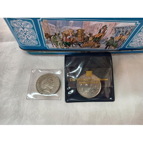 169 - 4 x £5 coins & another Crown & a good selection of stamp presentation sets