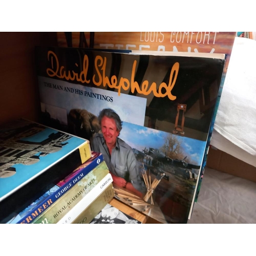 196 - A good collection of architecture & art related books. David Shepherd, the man and his paintings, si... 