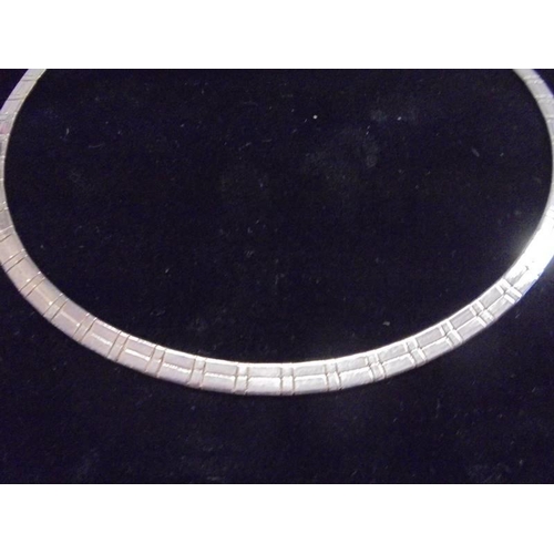 1009 - A silver necklace, 45 cm long, 30 grams, Marked 925 Italy.