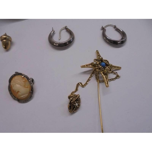 1066 - A quantity of silver jewellery including bangle, earrings, cameo etc., and items of yellow metal