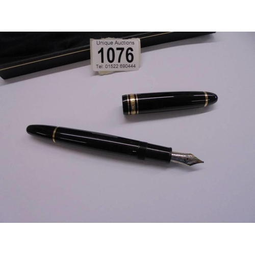 1076 - A cased Mont Blanc fountain pen.