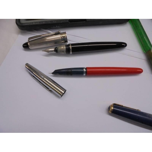 1078 - A mixed lot of vintage dip pens, fountain pens, nibs etc.,