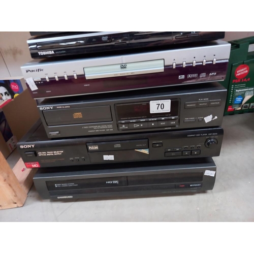 70 - Samsung Video player, Sony CD player, Pacific DVD player, Realistic radio, Roberts radio etc no remo... 