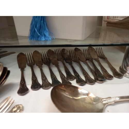 78 - A good lot of Kings pattern cutlery