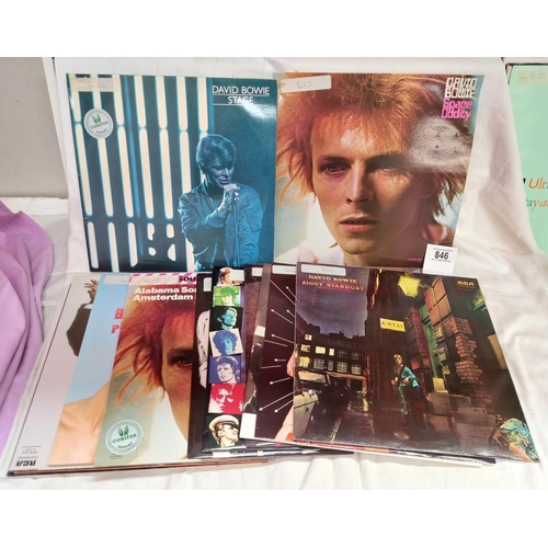 846 - A quantity of David Bowie albums & 12