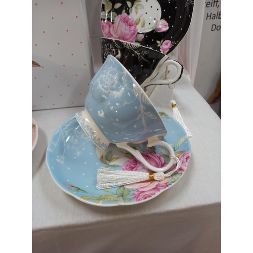 101 - London Boutique gift boxed set of 4 Tea Cups and Saucers for Afternoon (Tea new in box)